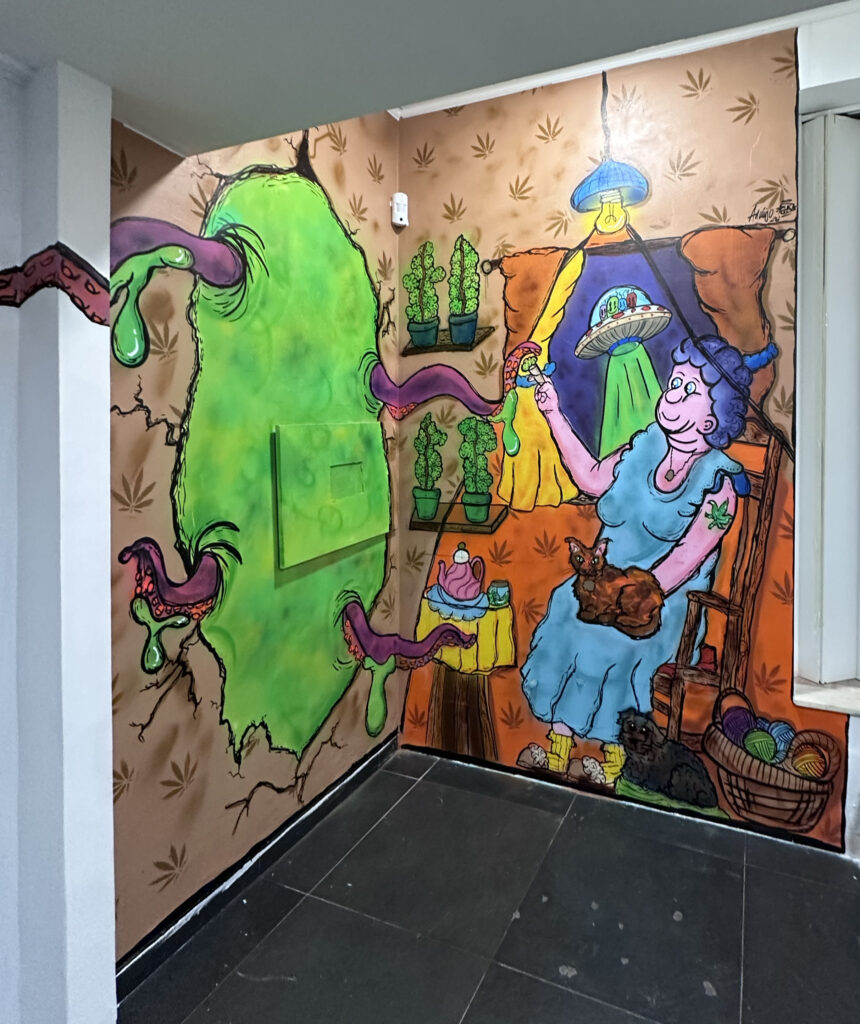 mural graffiti painel pintura parede pintura profissional mural profissional crack kids dedicated Montana colors Montana cans molotow illustration illustrator ilustração desenho alien desenho extraterrestre alien art outer space et ilustração illustration art arte ilustrador ilustradora designer graphic designer design design gráfico design gráfica